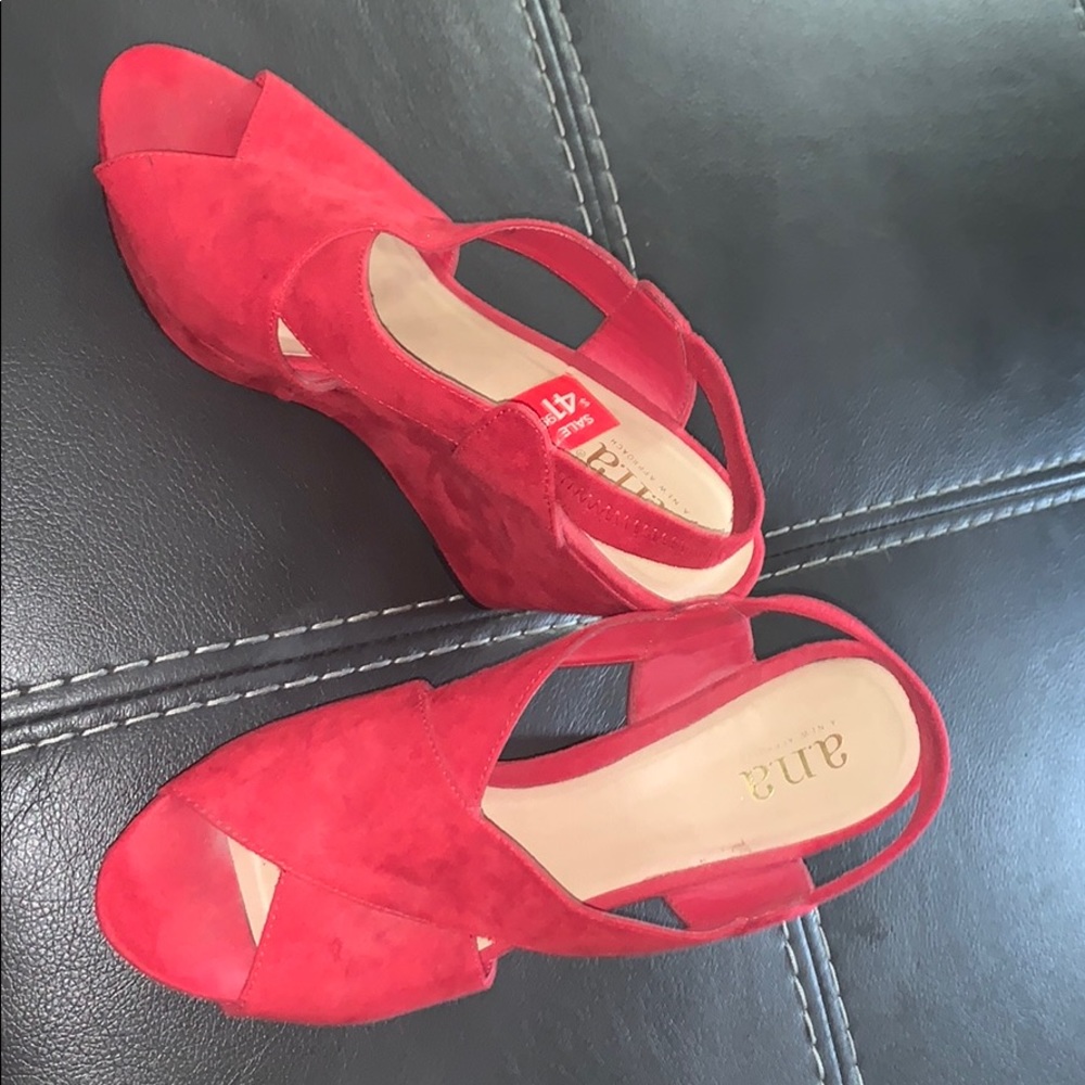 Sexy red wedges/super comfortable a.n.a